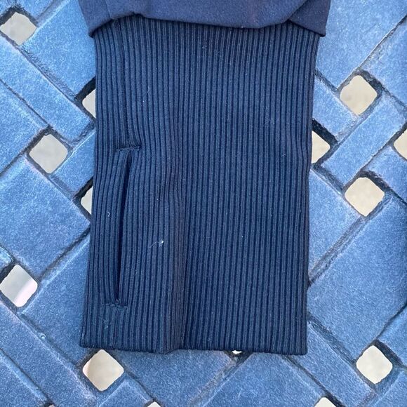 Lorna Jane Active Black Zip Up Ruched Athletic Jacket Sz XS. Excellent Condition - Picture 3 of 7